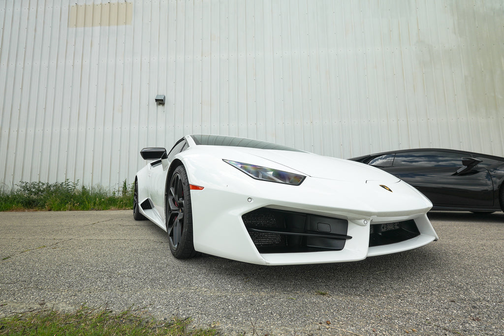 WHITE LAMBORGHINI HURACAN (CONVERTIBLE)